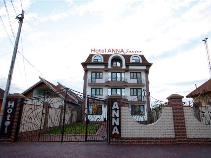 Hotel Anna Junior Targu Jiu Exterior photo