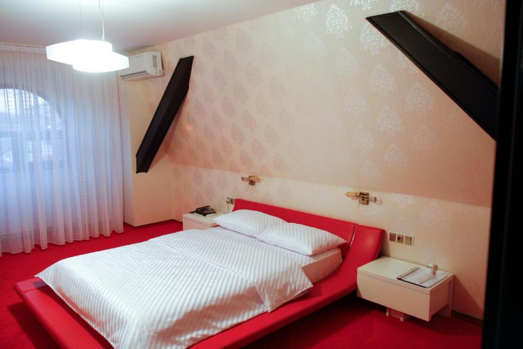 Hotel Anna Junior Targu Jiu Room photo